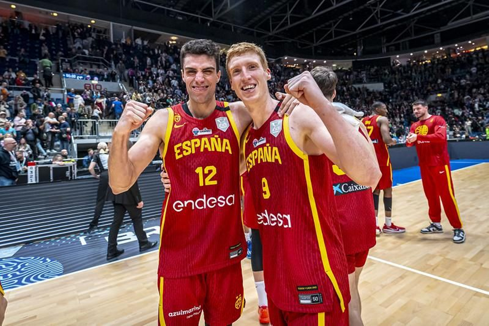 Alberto y Alocén celebran.