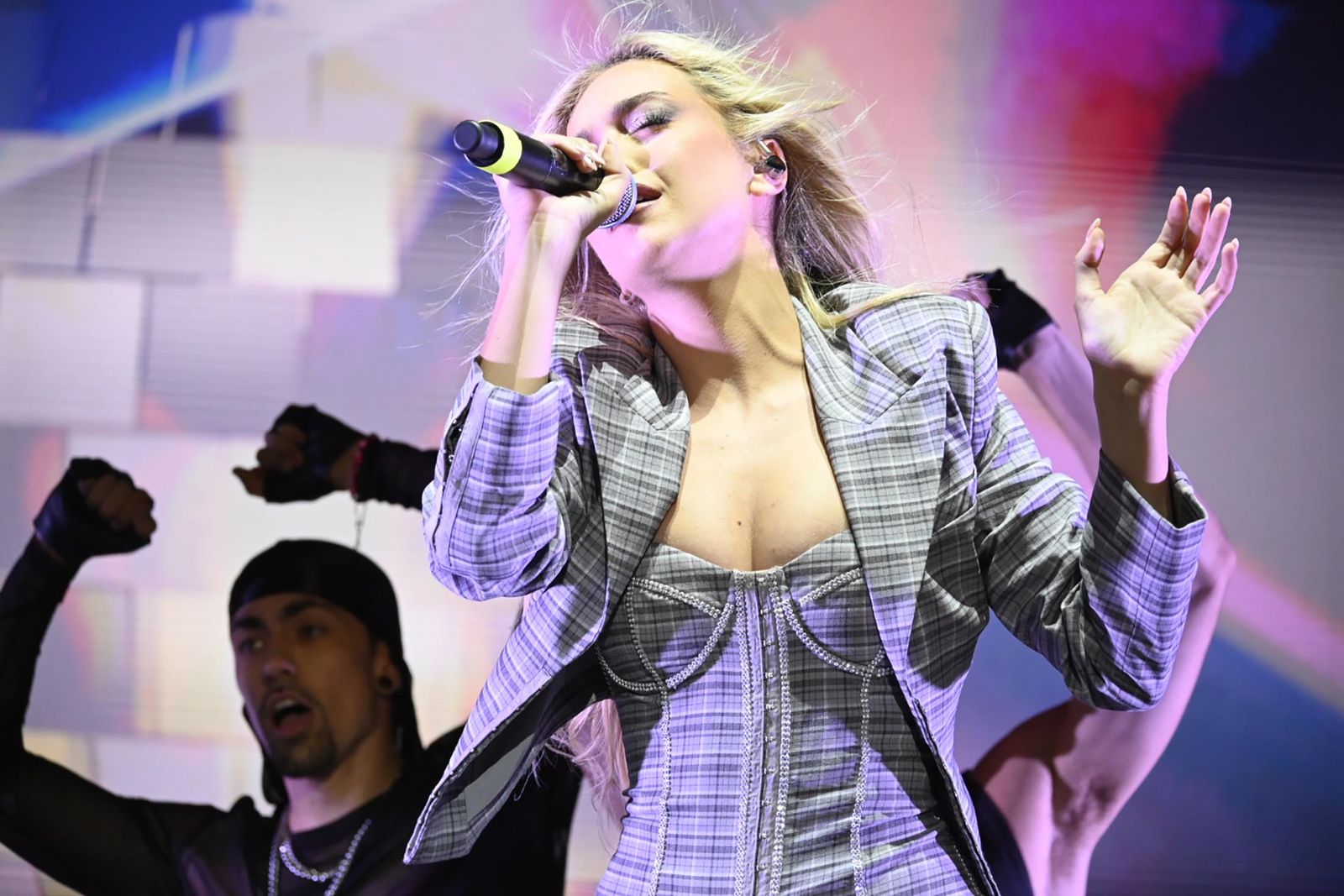 Las mejores imágenes del concierto de Ana Mena en Colombinas 2024