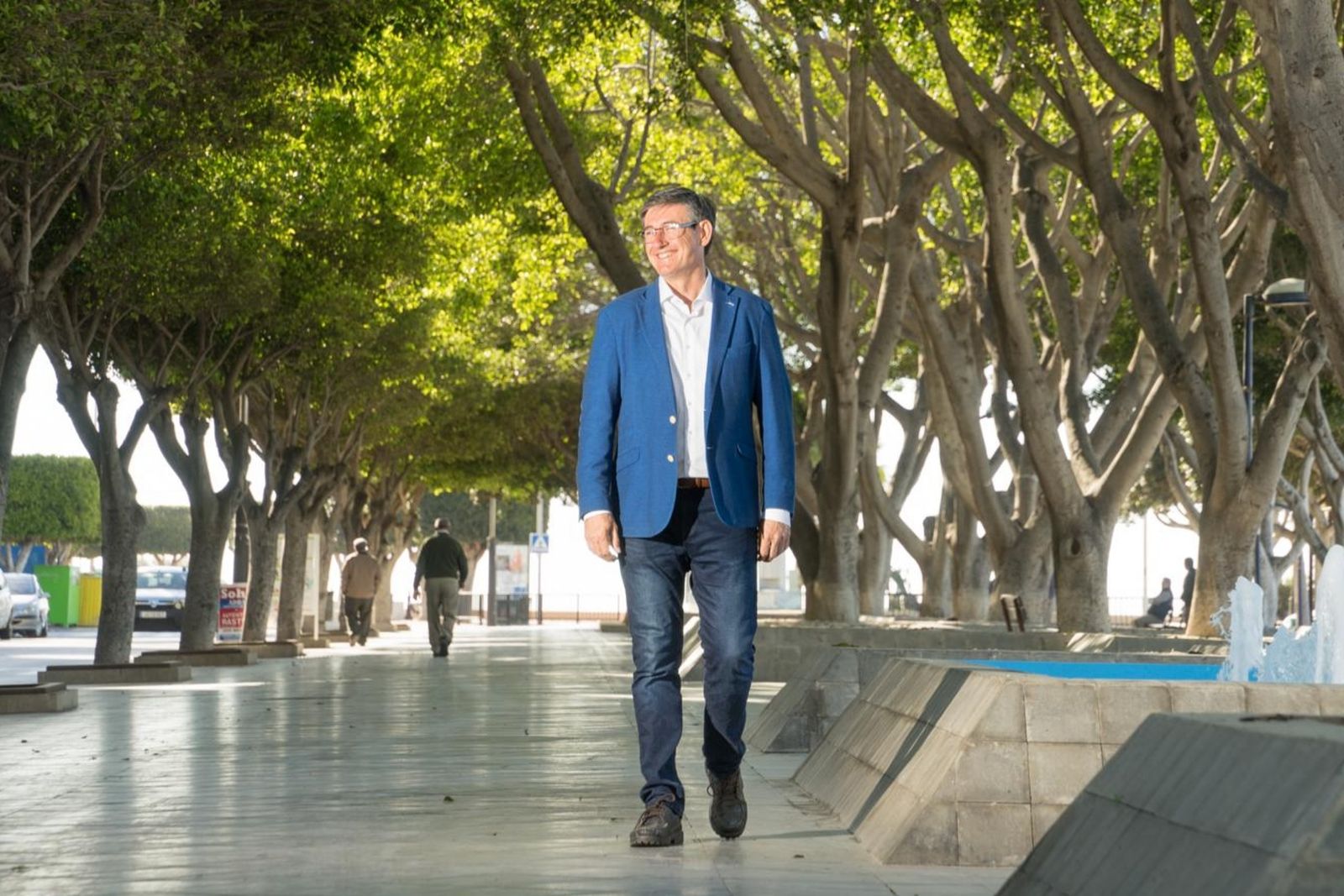 Manuel Cortés busca la reelección en Adra.