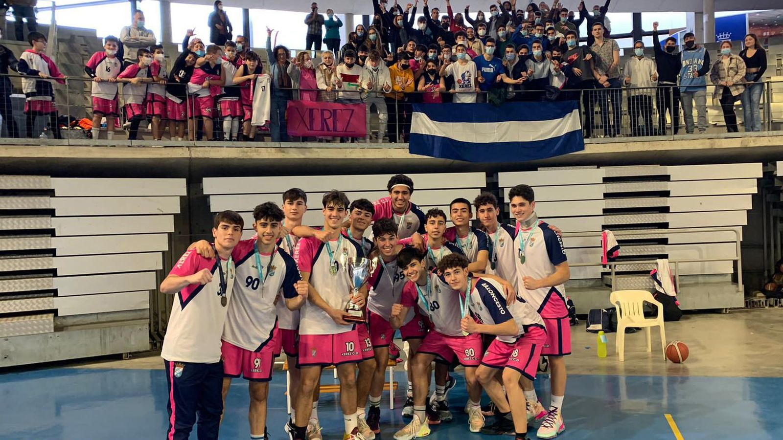 Celebración con la afición.