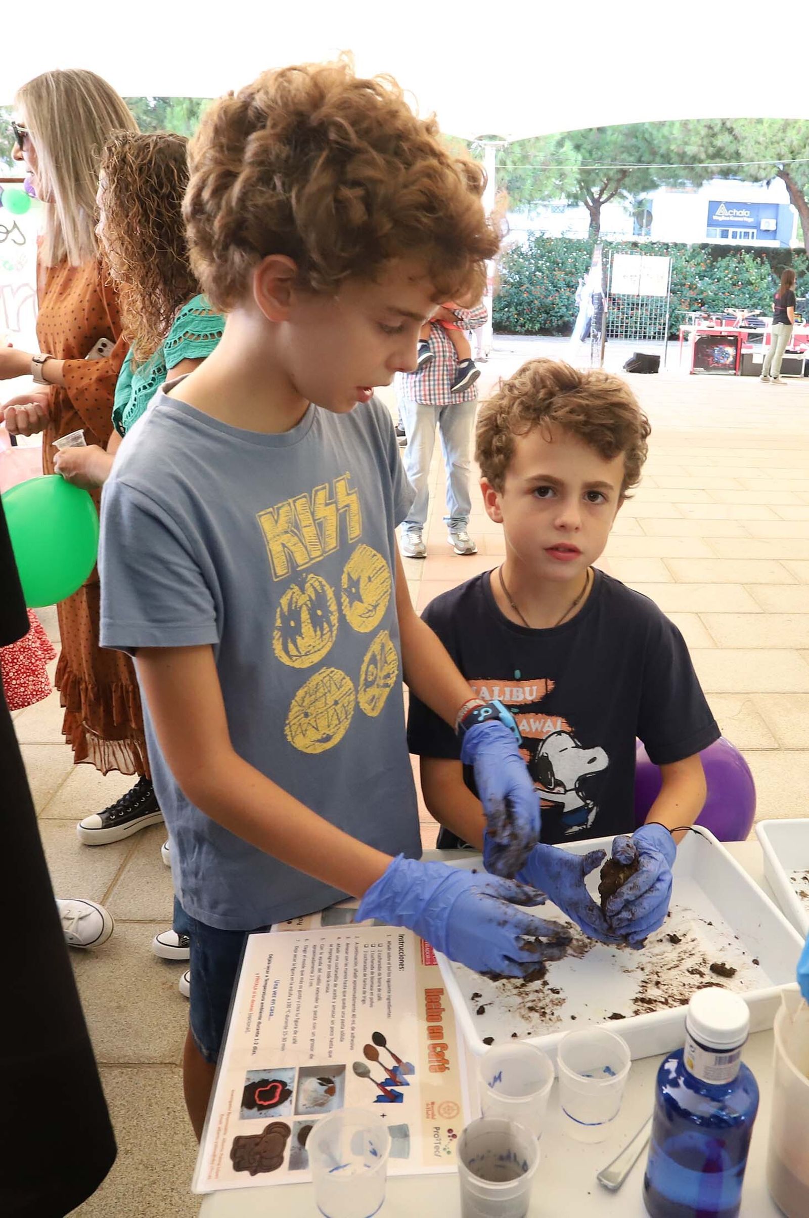 Imágenes de los talleres y actividades de La Noche Europea de los Investigadores