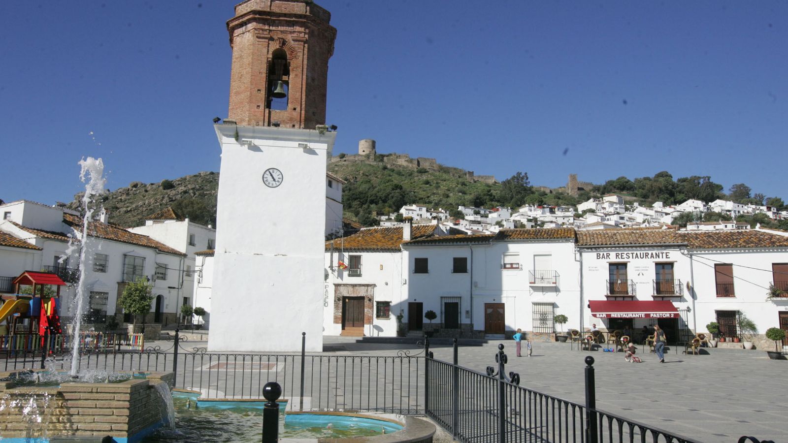 Plaza constitución de Jimena.