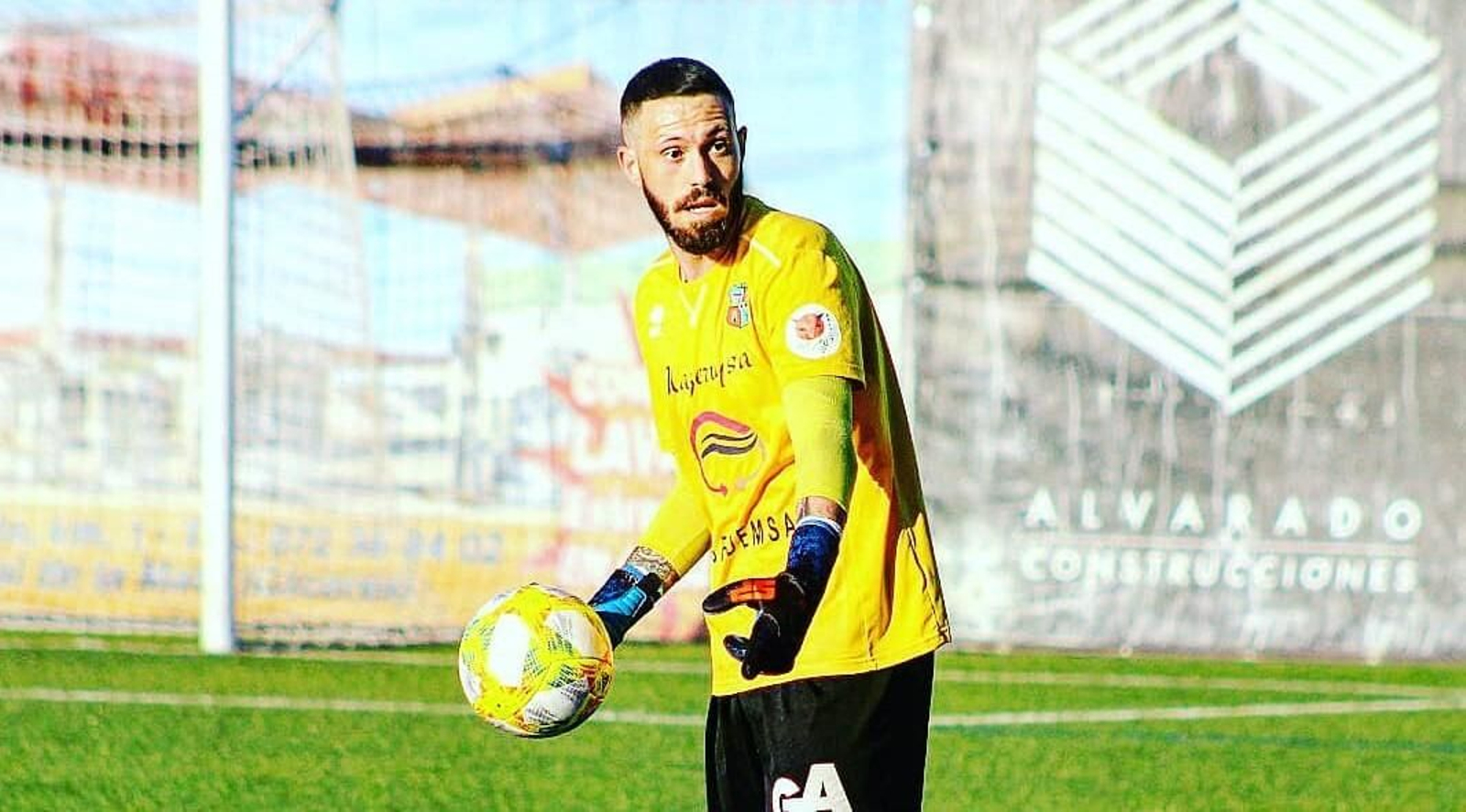 Diego García, en un encuentro con el Moralo, su último equipo. Diego García, en un encuentro con el Moralo, su último equipo.