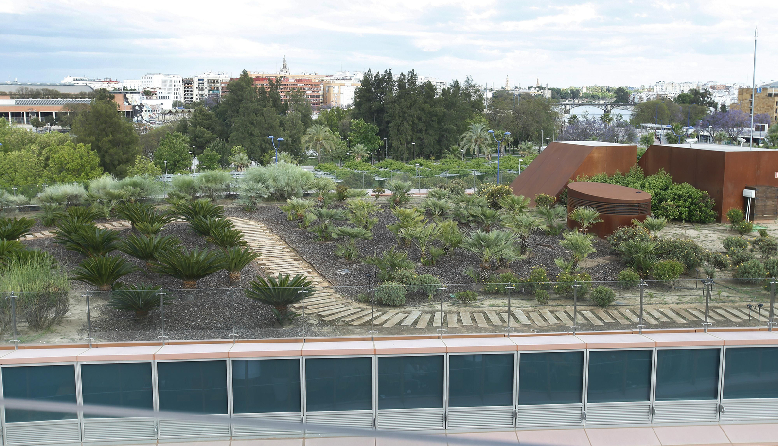 Las cubiertas vegetales del Centro Comercial Torre Sevilla