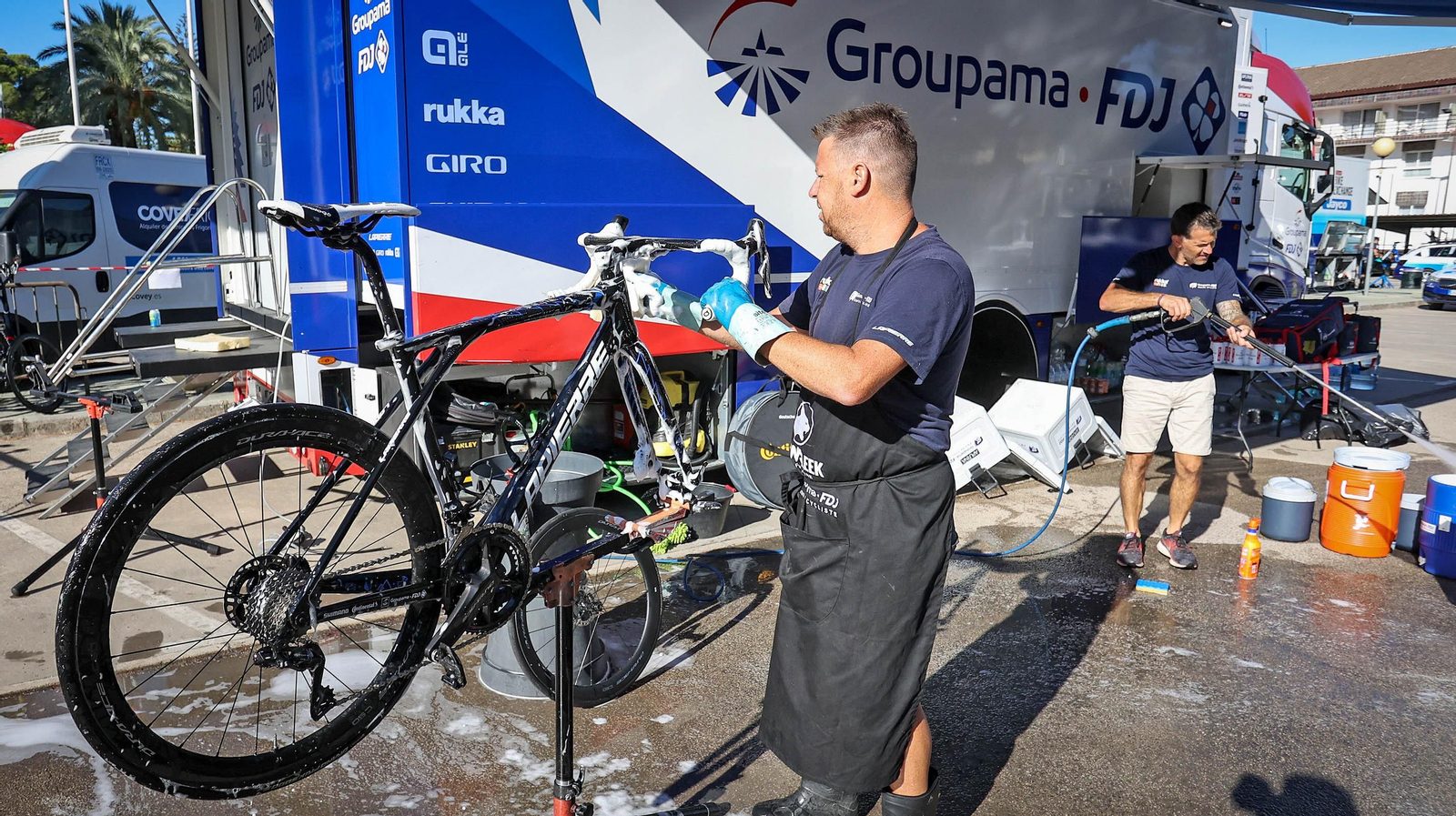 La Vuelta Ciclista a España llena los hoteles de Jerez