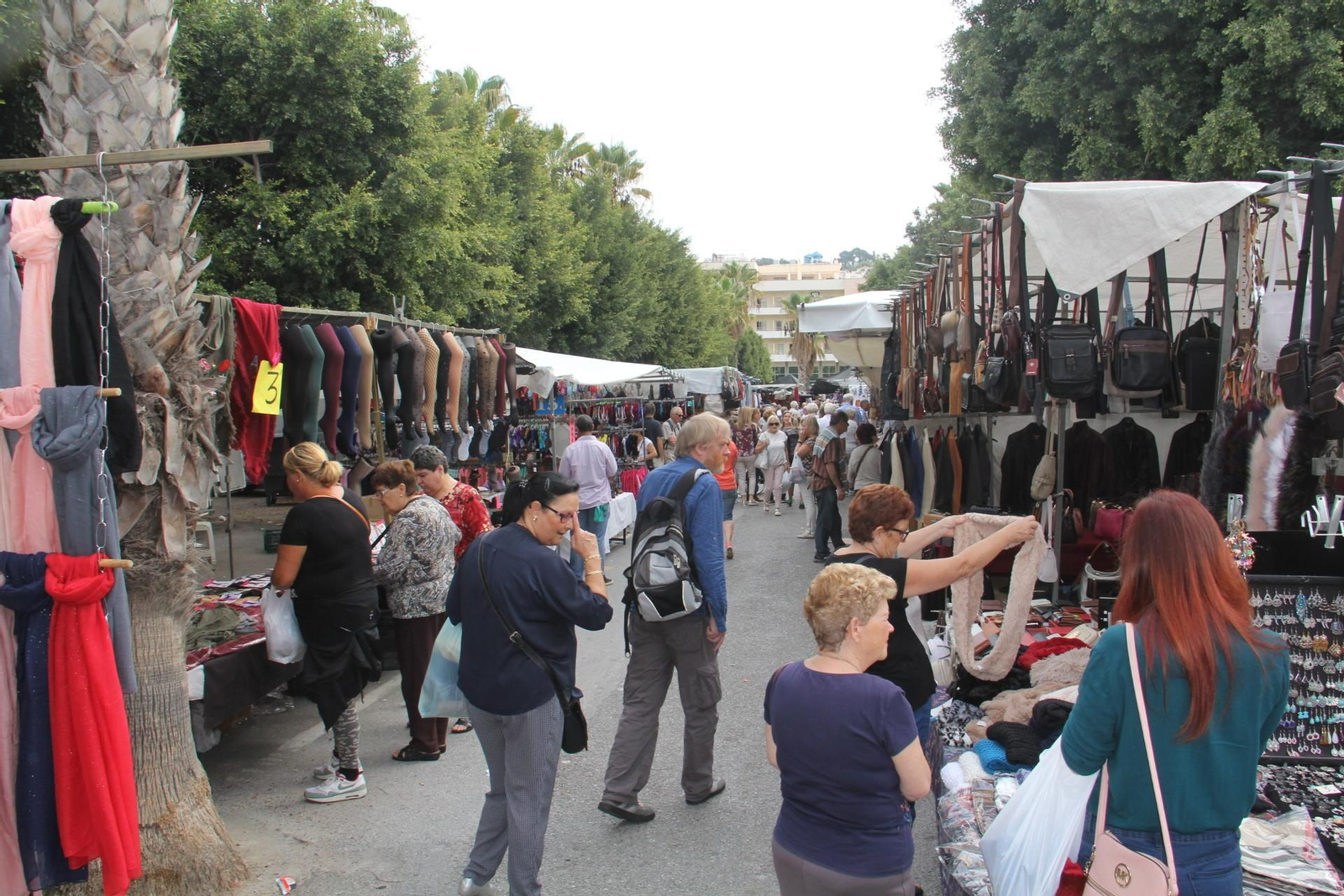 Imagen de archivo del mercadillo semanal de Almuñécar.