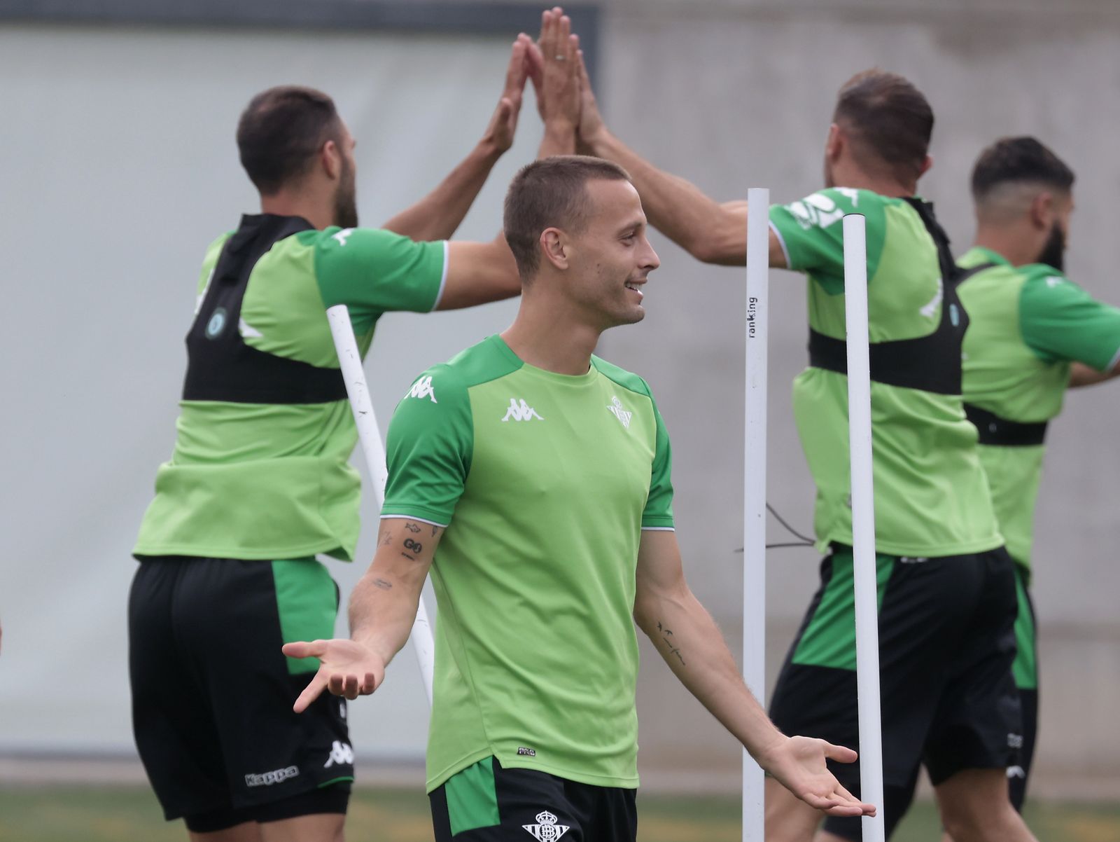 Canales, en un entrenamiento del Betis.