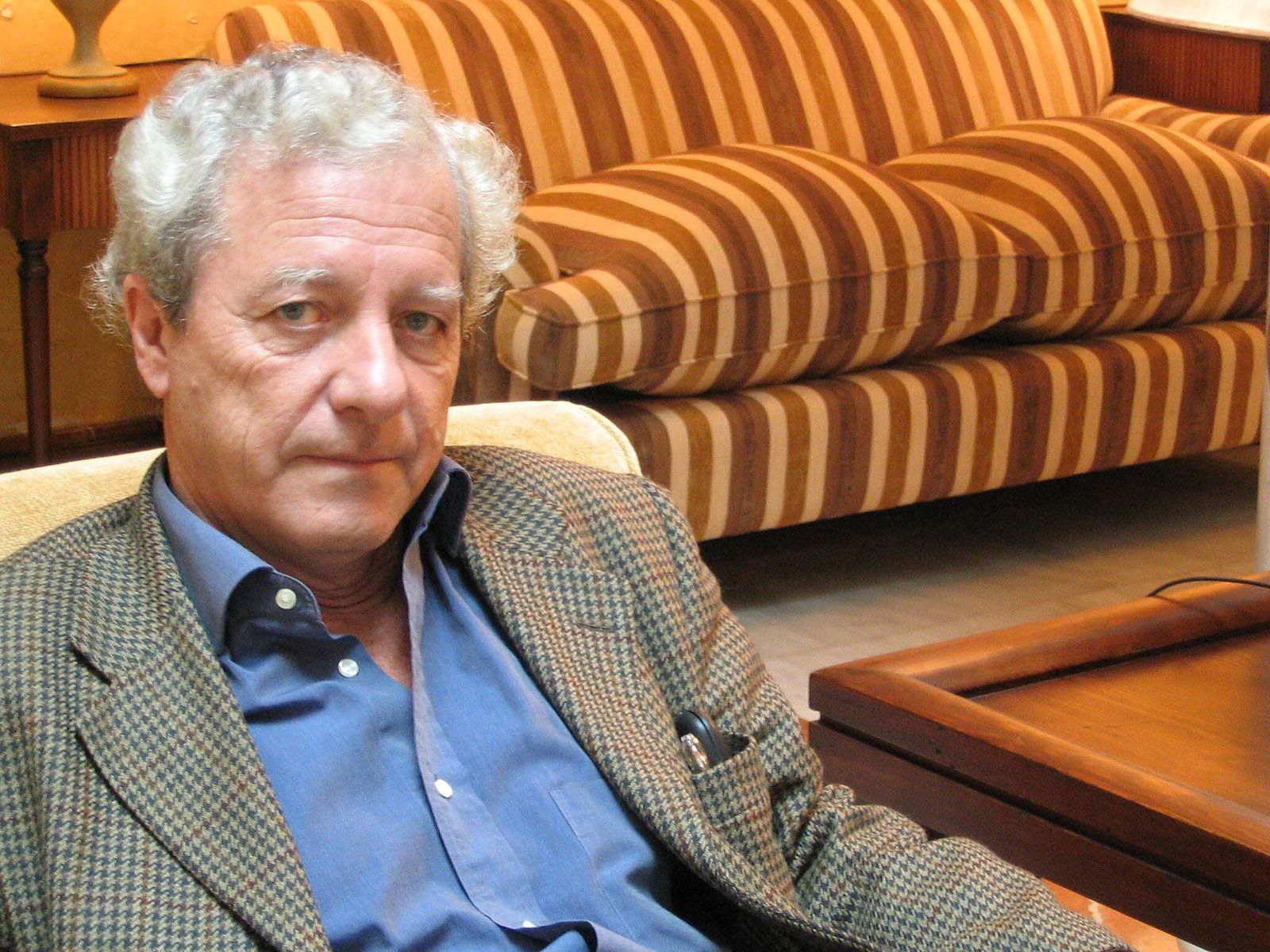 Jorge Martínez Reverte (Madrid, 1948) se acerca con rigor y precisión a la biografía de William Aalto.