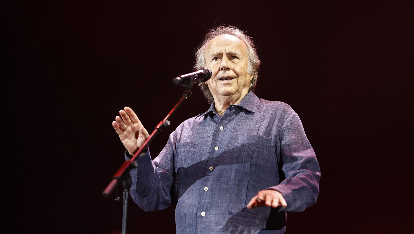 Las imágenes del concierto de Joan Manuel Serrat en Sevilla