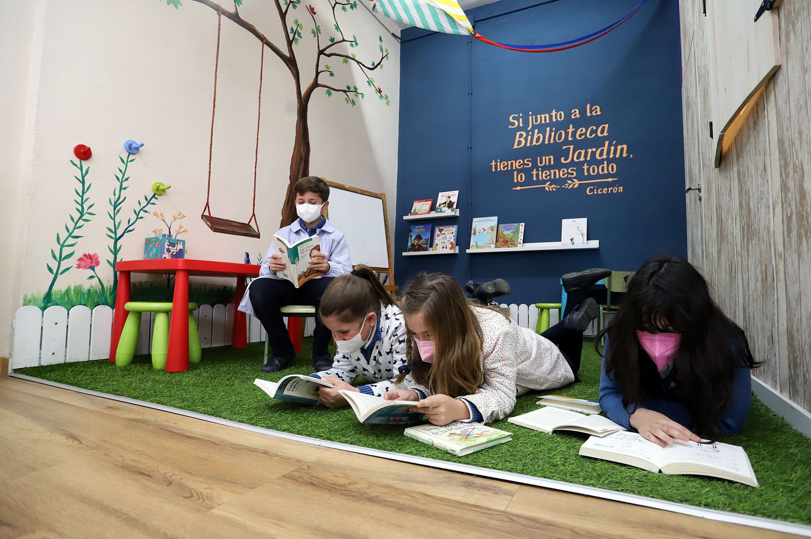 Alumnos del colegio Virgen del Rocío durante una de las actividades desarrolladas el pasado curso.