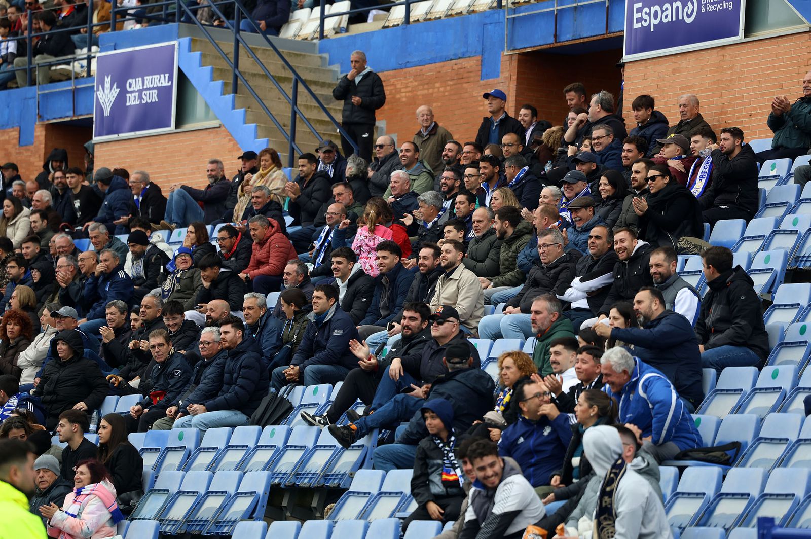 Búscate en las gradas del Nuevo Colombino durante el Recre-Almería B