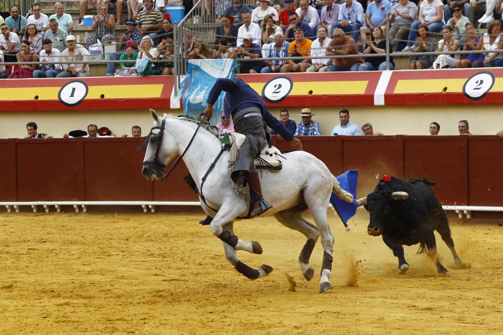 Imágenes de la corrida de rejones en la Feria taurina de Vera 2022