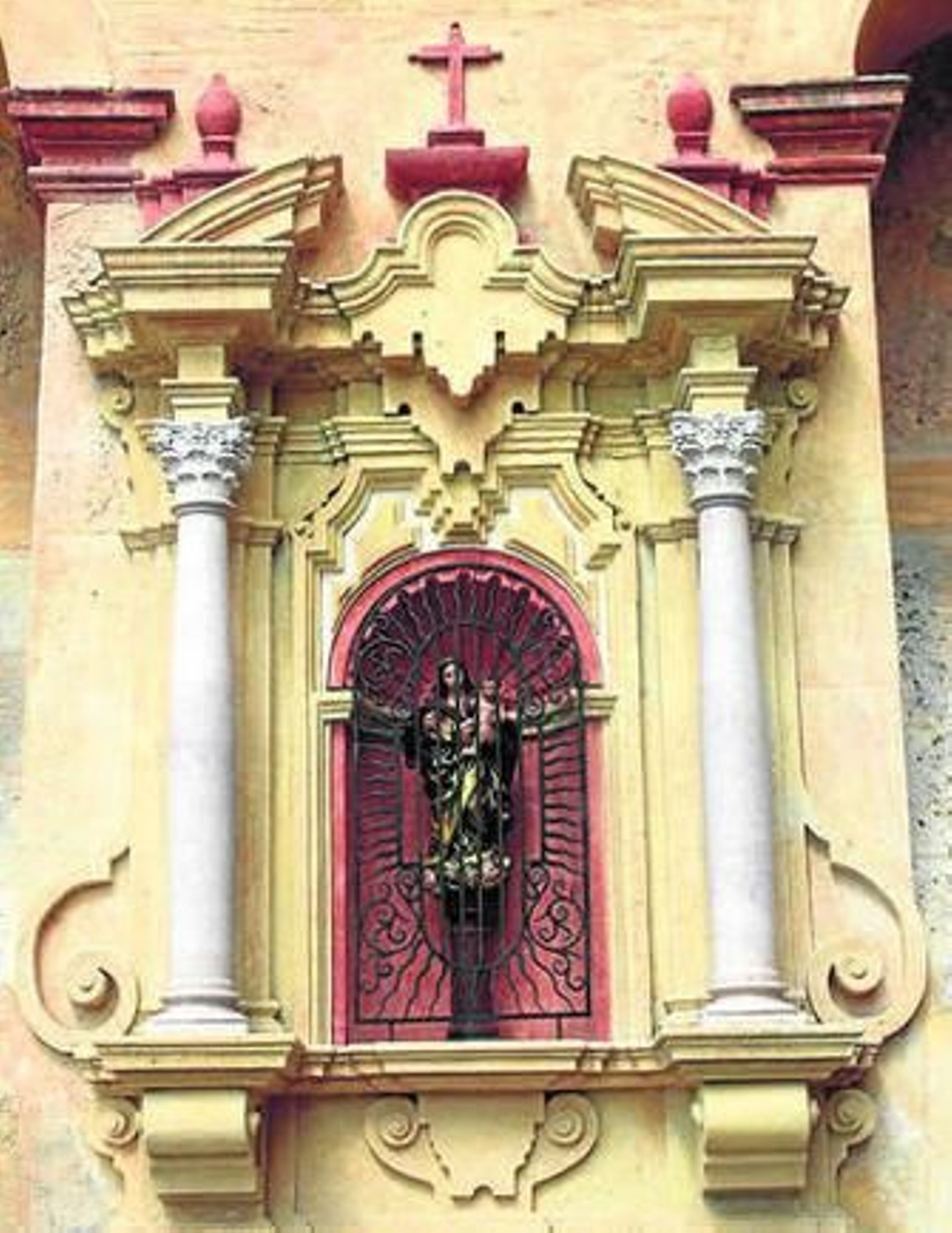 Restaurada la hornacina de Nuestra Señora del Pilar de la Mezquita