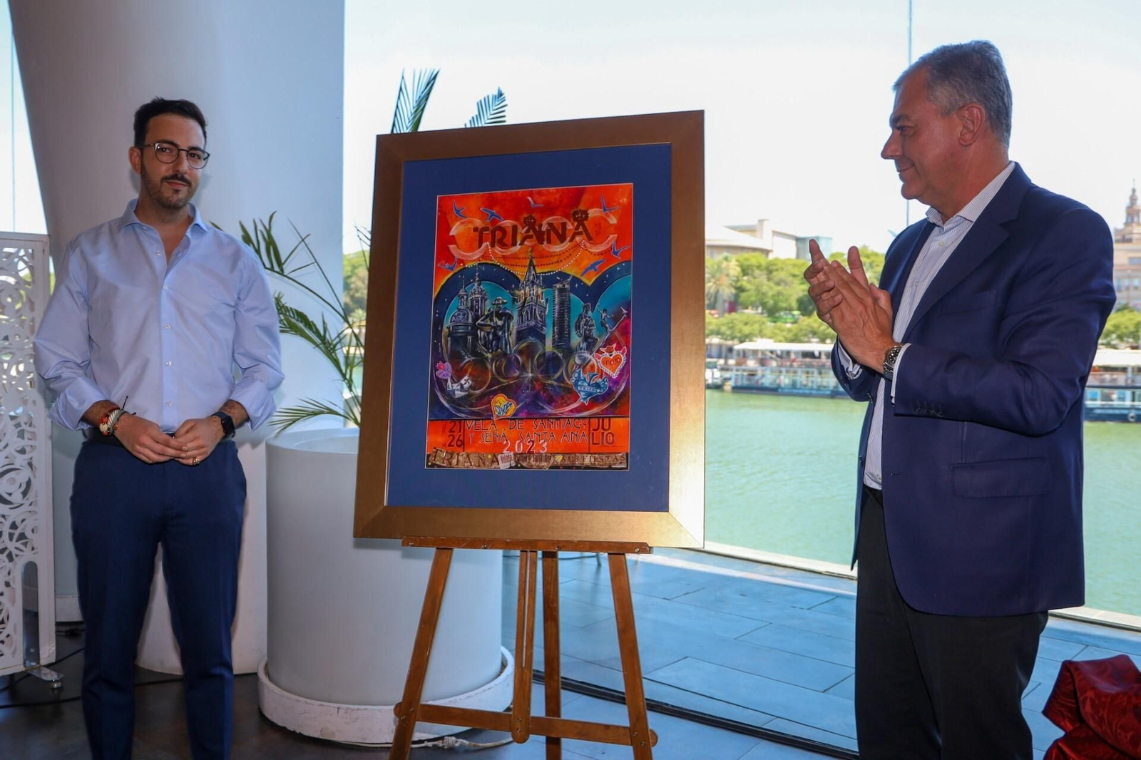 José Tomás Pérez Indiano y José Luis Sanz presentan el cartel de la Velá de Santa Ana 2023.