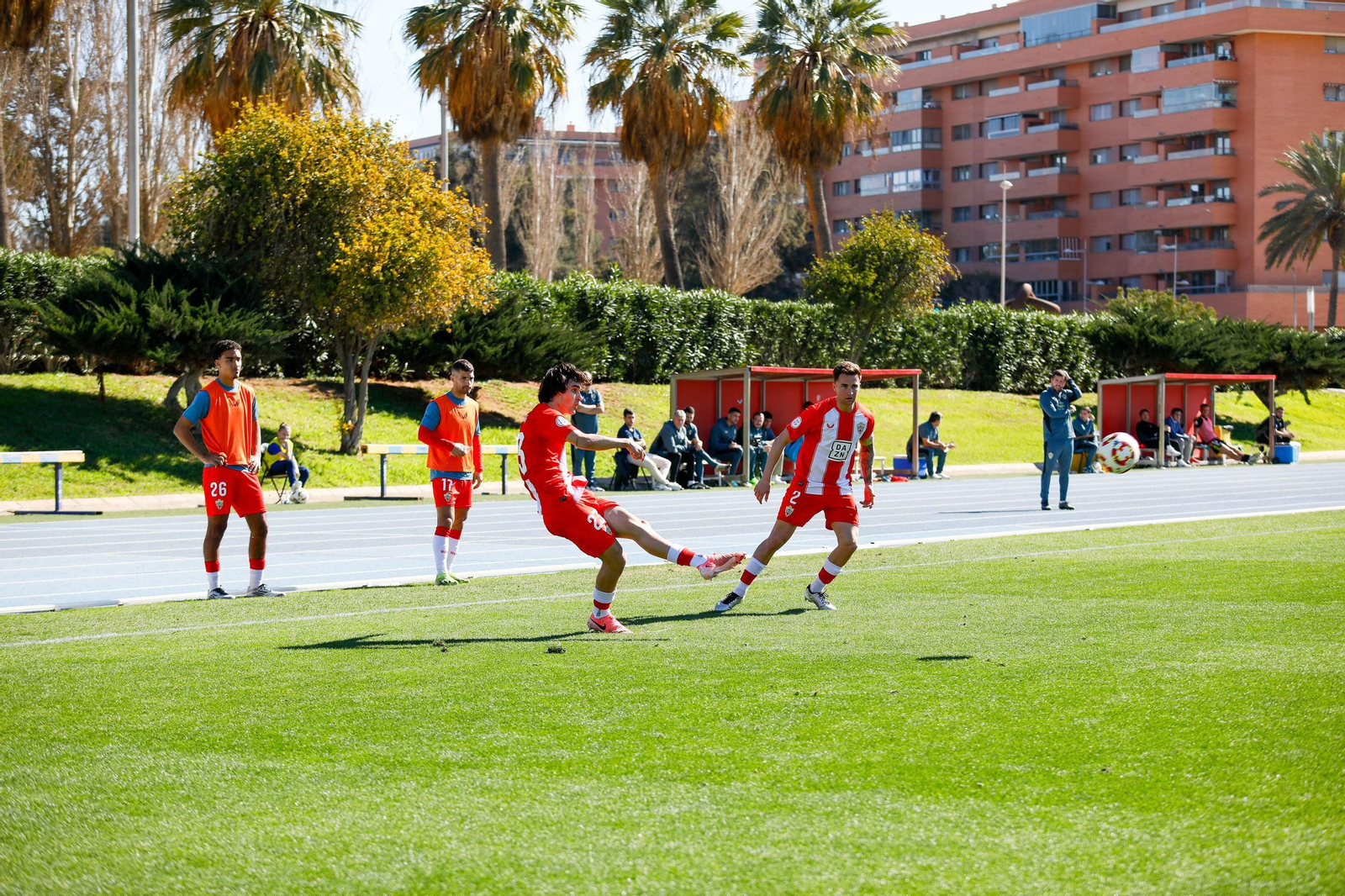Las imágenes de Segunda RFEF entre Almeria B y recreativo de Granada