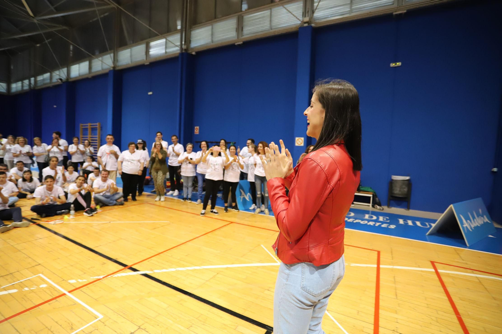 Imágenes de Carolina Marín en el Palacio de deportes, con la asociación Inclusivo, que ella misma Amadrina