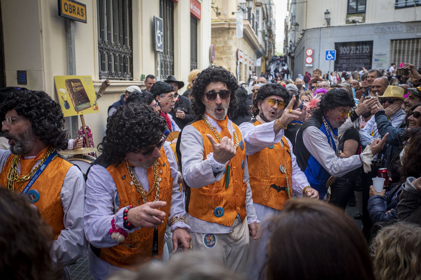 Imágenes del domingo de Carnaval ilegal en Cádiz