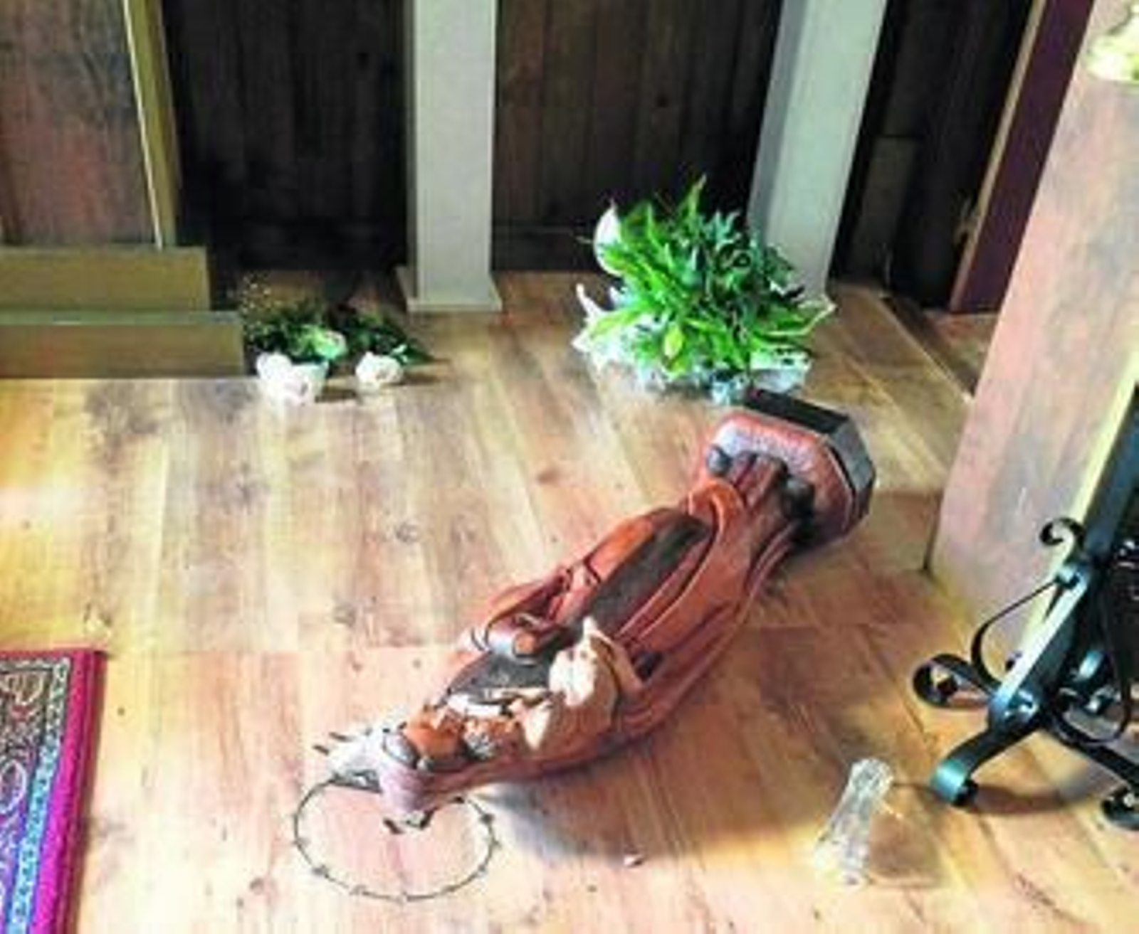 Destrozan el sagrario y varias imágenes de una iglesia en Torre de Benagalbón