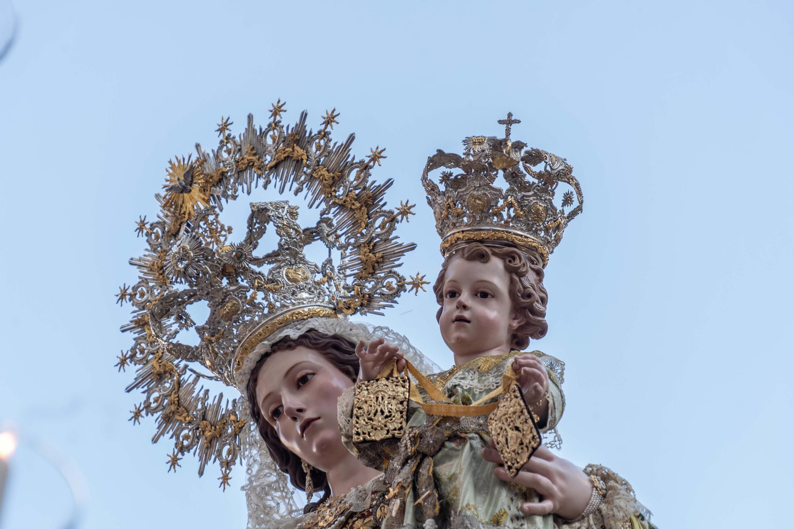 Imágenes de la procesión La Virgen del Carmen por las calles de Huelva