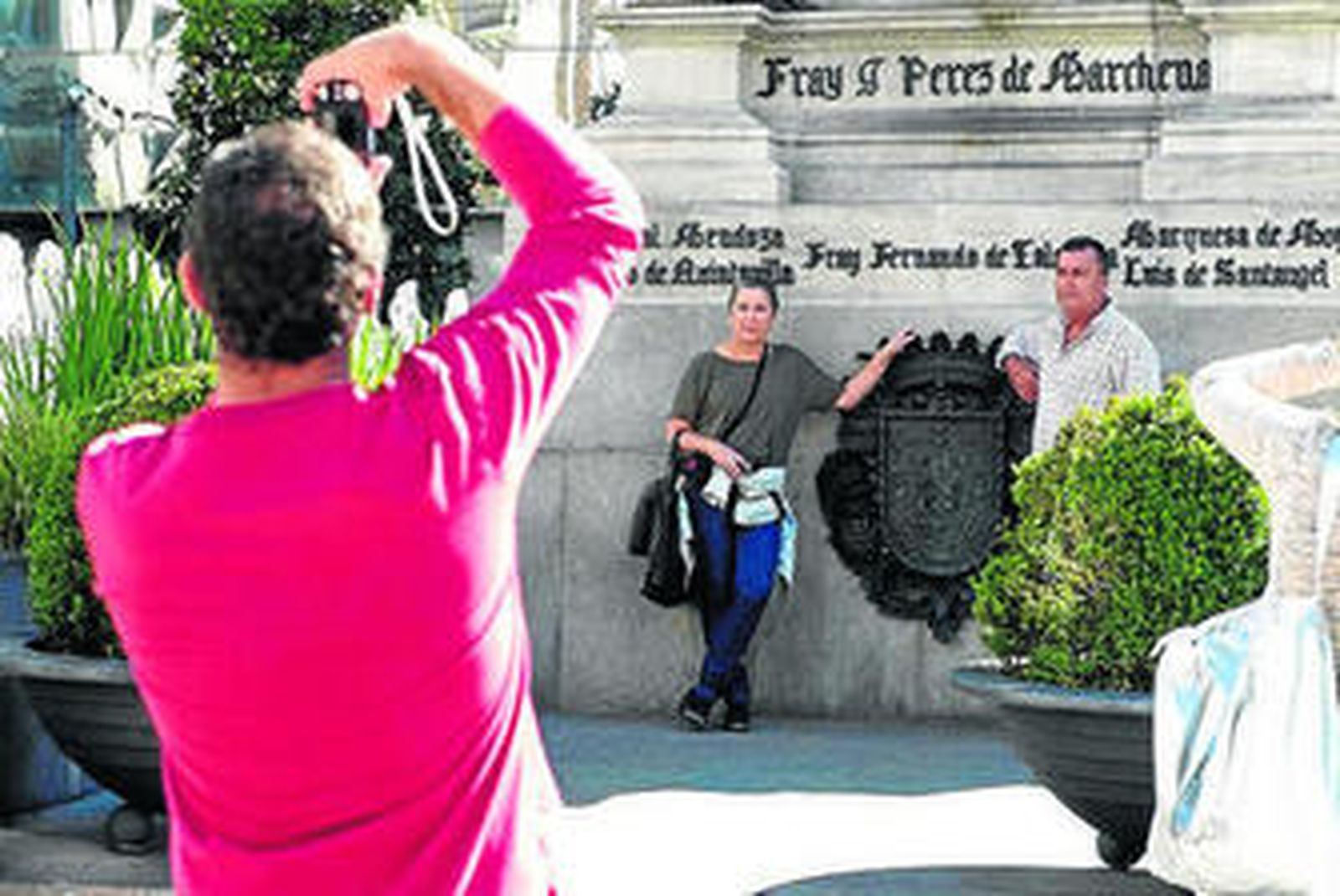 Los días de fiesta la ciudad se llenó de turistas.