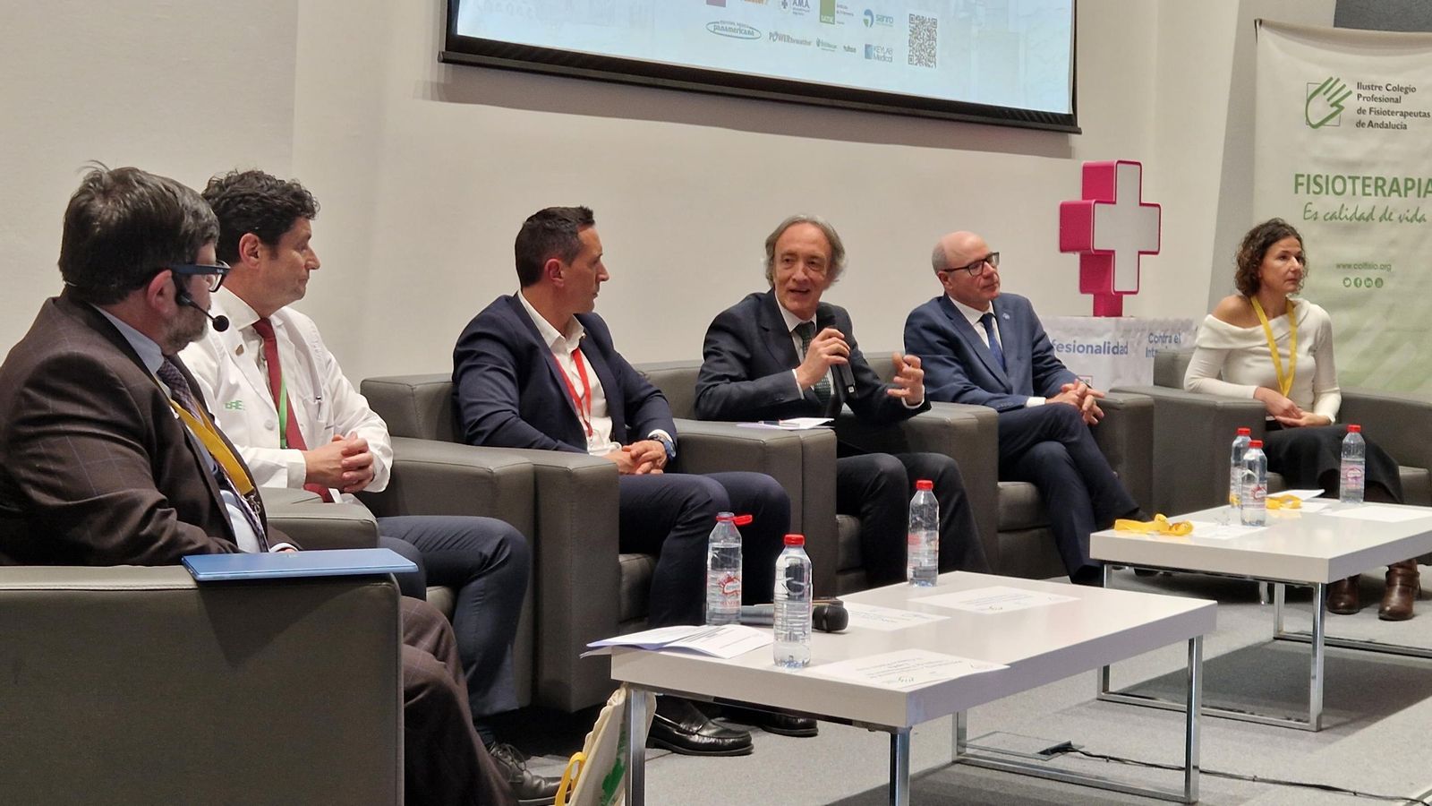 El Clínico San Cecilio acoge las I Jornadas Nacionales de Fisioterapia en Cardiología que reúnen a más de 200 profesionales