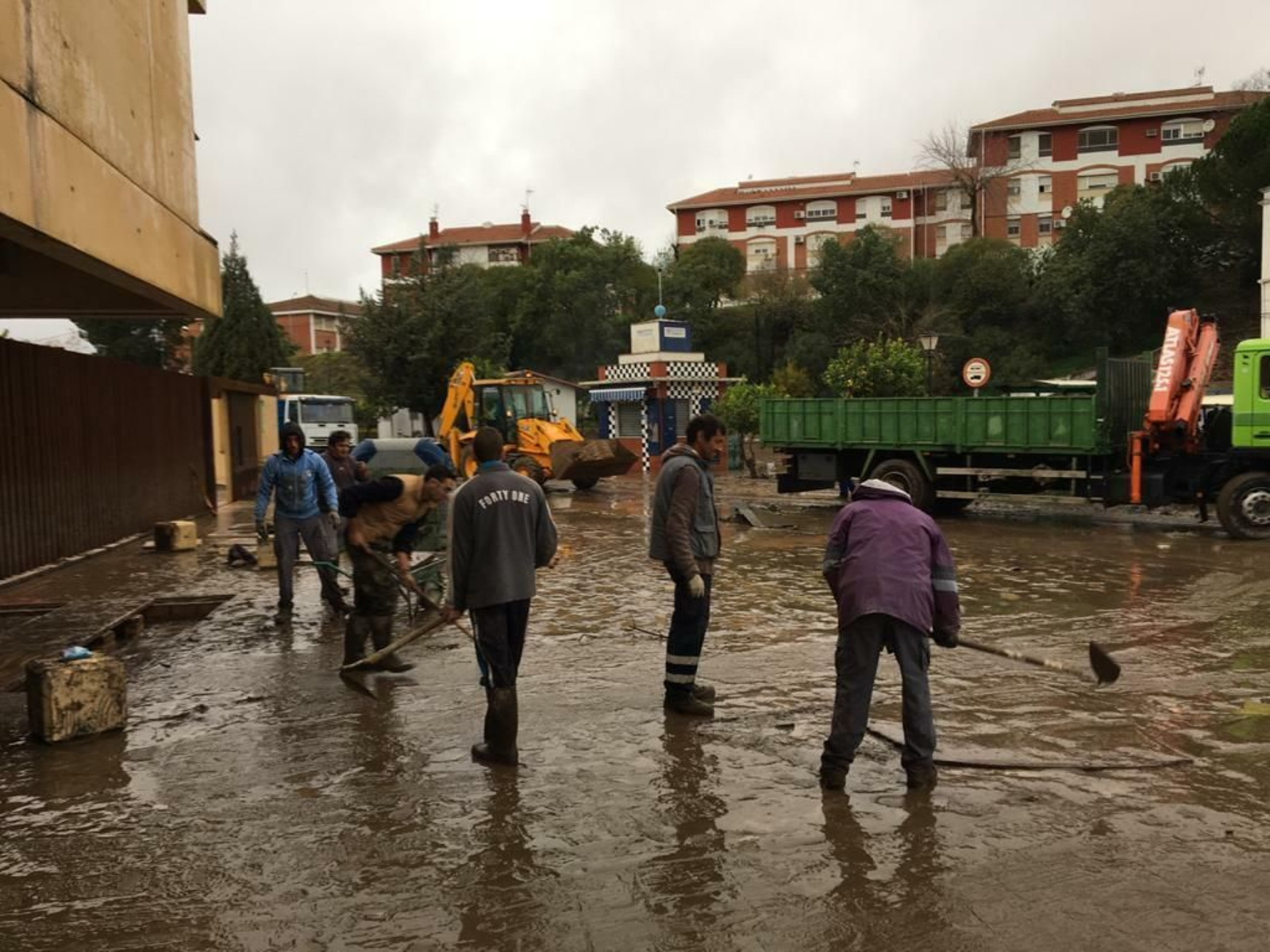 Imágenes de los destrozos que ha provocado el paso de Elsa por el pueblo de Nerva