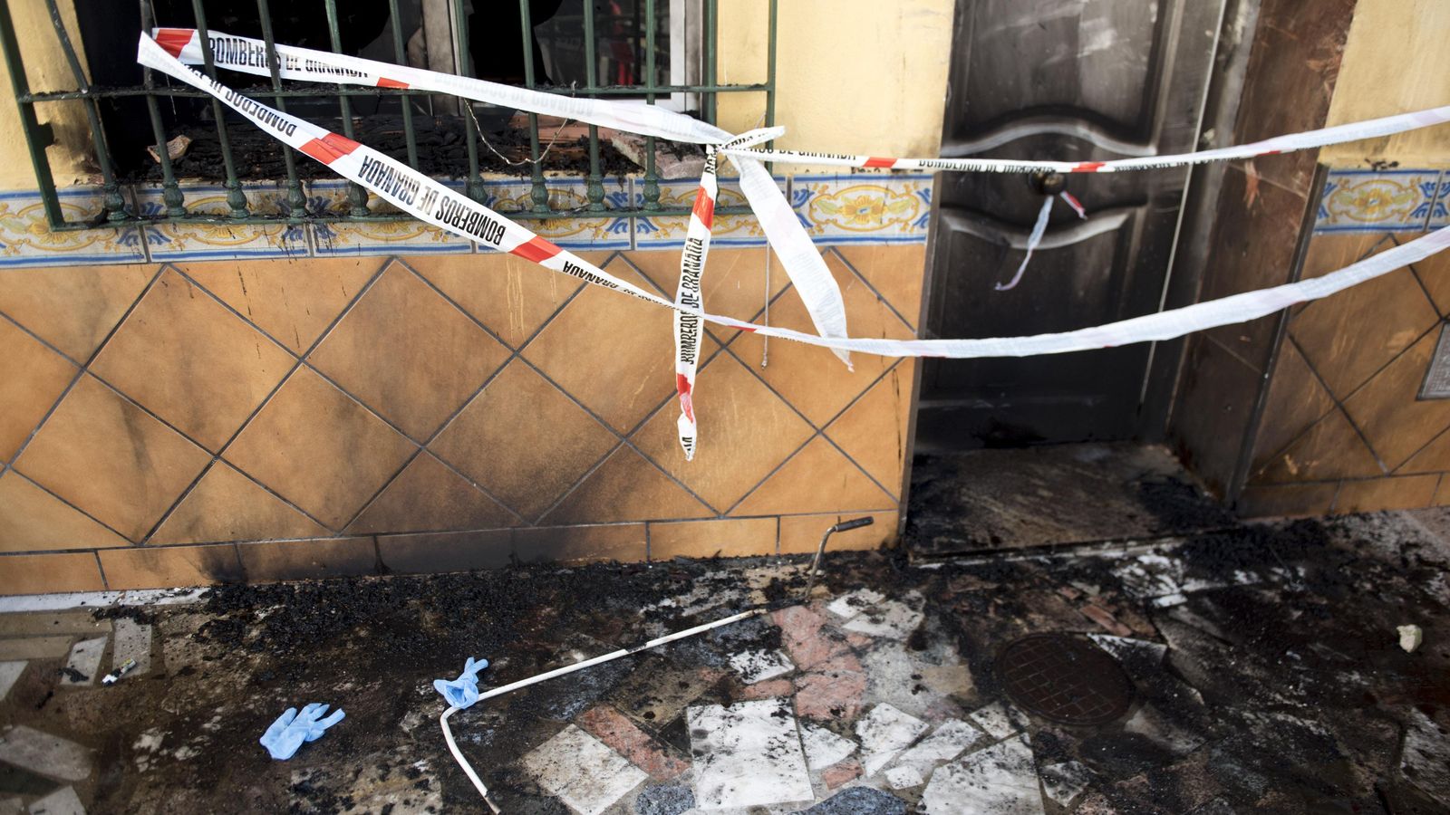 Un aviso de robo falso obligó a la Guardia Civil a salir de Pinos Puente poco antes del incendio