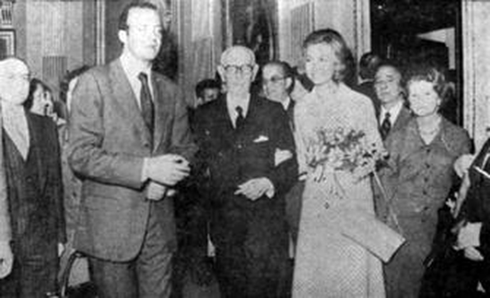 Don Juan Carlos y doña Sofía, con José María Pemán, en su primera visita como Reyes a Cádiz.