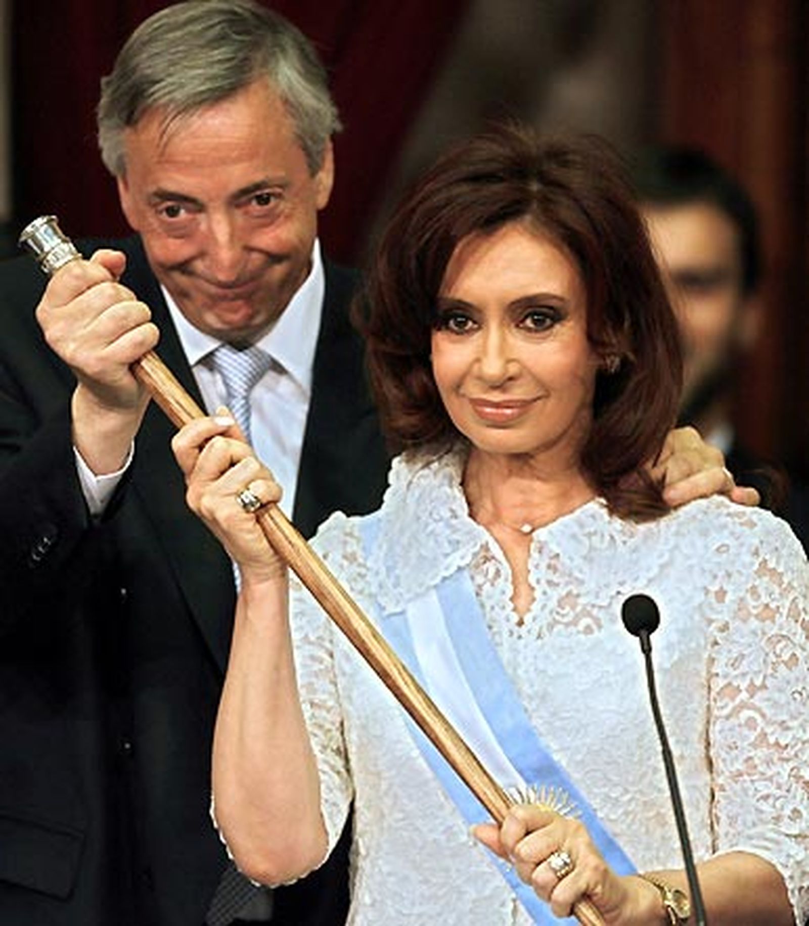 Incertidumbre política en Argentina por la muerte de Kirchner