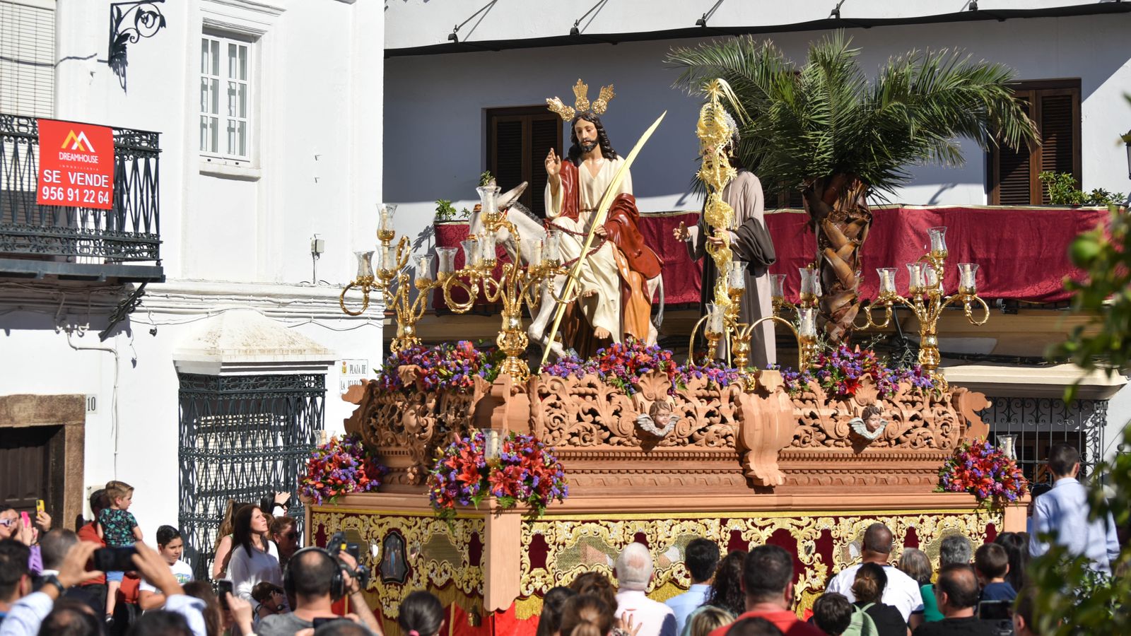 Fotos del Domingo de Ramos en Los Barrios: Borriquita y María Santisima de la Estrella