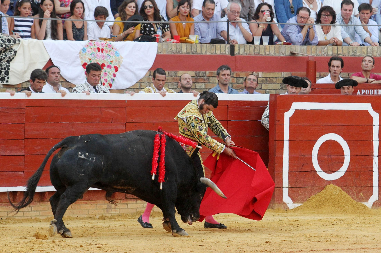Imágenes de Morante de la Puebla durante la corrida de esta tarde en la Plaza de Toros La Merced