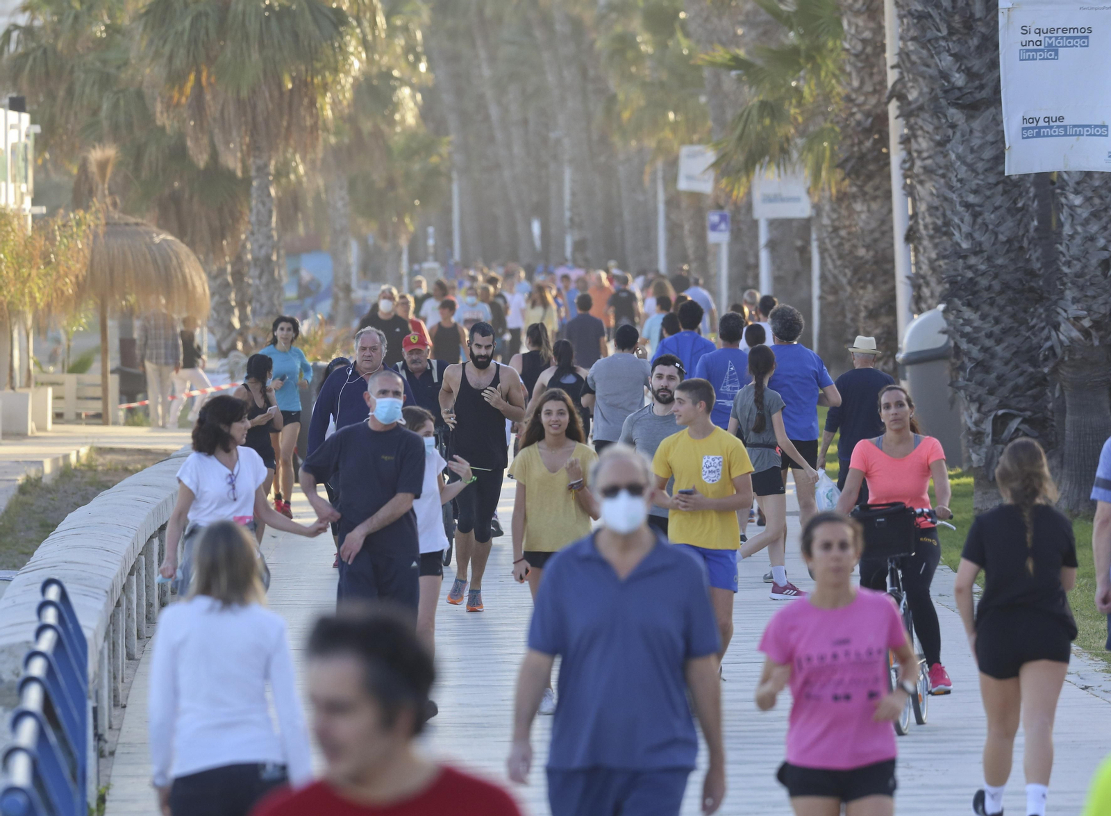Las fotos de las concentraciones en el paseo marítimo de Málaga