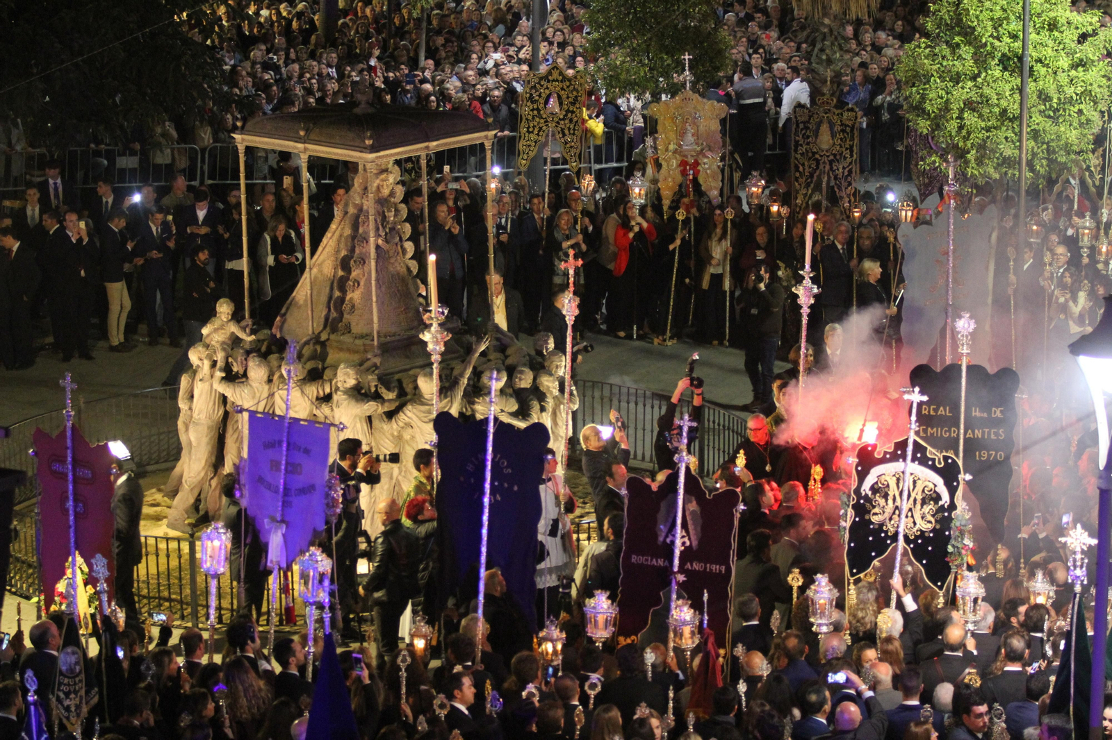 Imágenes del Recorrido del Rosario Glorioso de La Magna Rociera