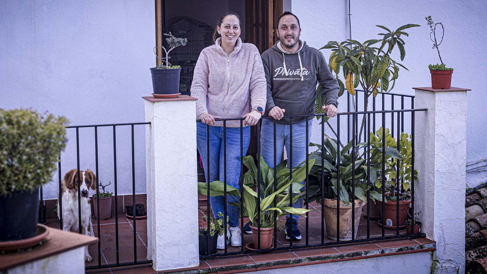 Las imágenes del retorno de los vecinos de Grazalema a sus casas después de once días desalojados