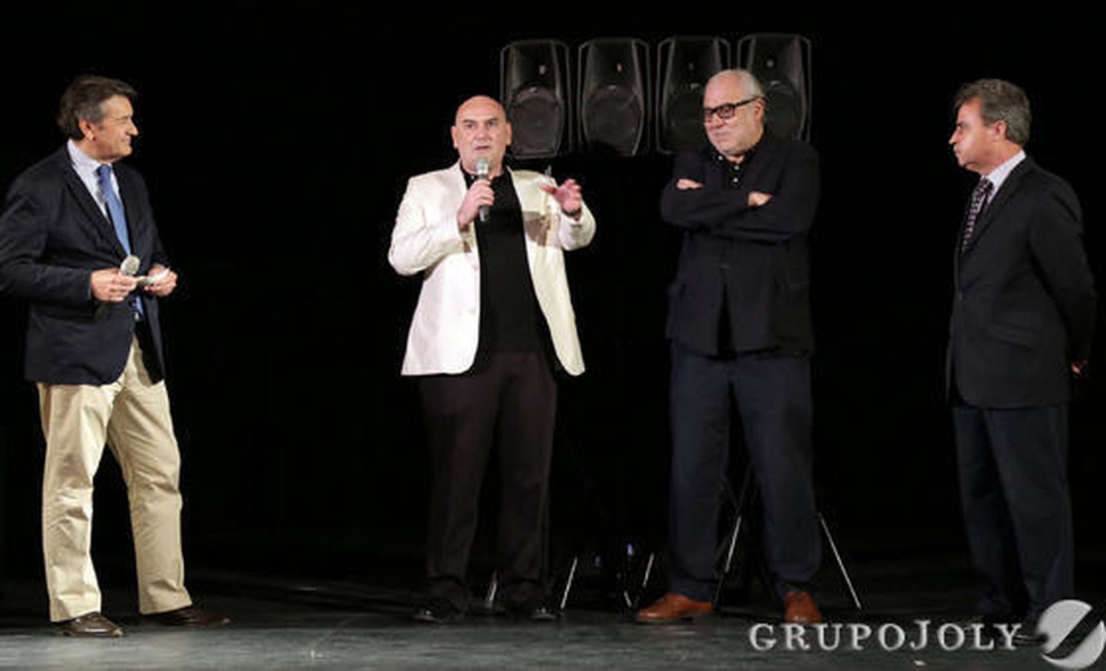 César Saldaña, Antonio Saura y José Luis López Linares ayer, durante la presentación en la Sala Compañía.  Foto: Miguel Angel Gonzalez