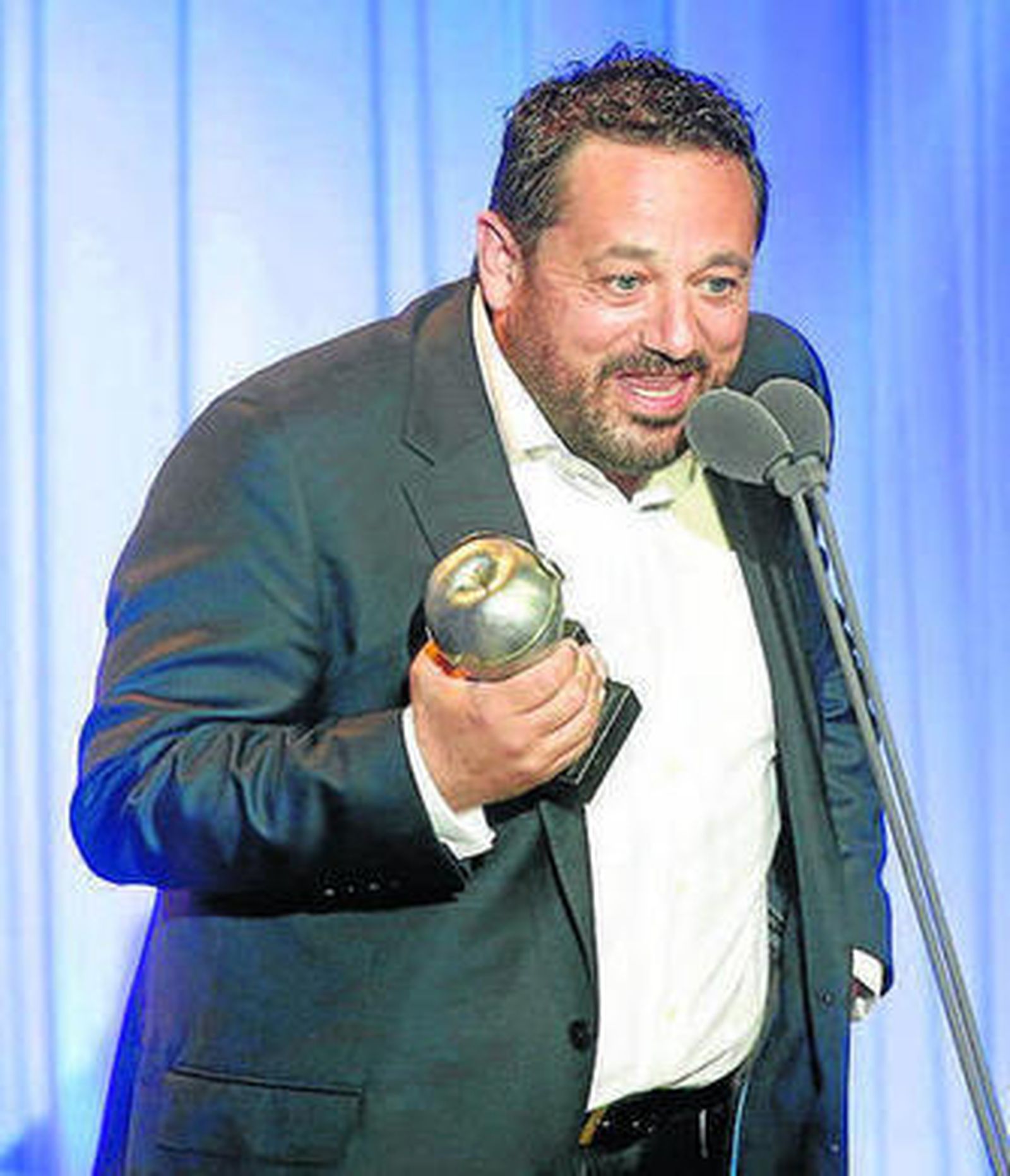 1. El director de la Bienal de Sevilla, Cristóbal Ortega, con el Max a la contribución a las artes escénicas. 2. Israel Galván, mejor bailarín. 3. El malagueño Pepón Nieto, mejor actor de reparto. 4. Rocío Molina triunfó como mejor coreógrafa.