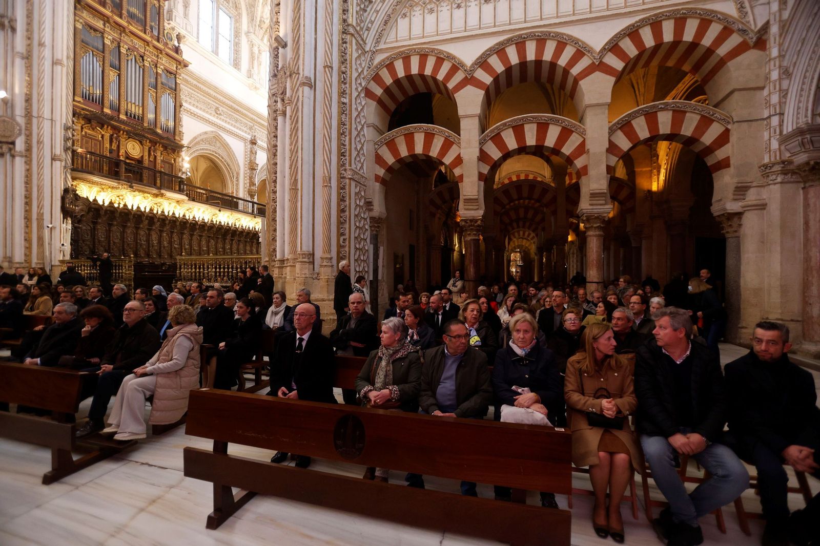 Las imágenes del funeral en Córdoba por las víctimas de la tragedia de Adamuz