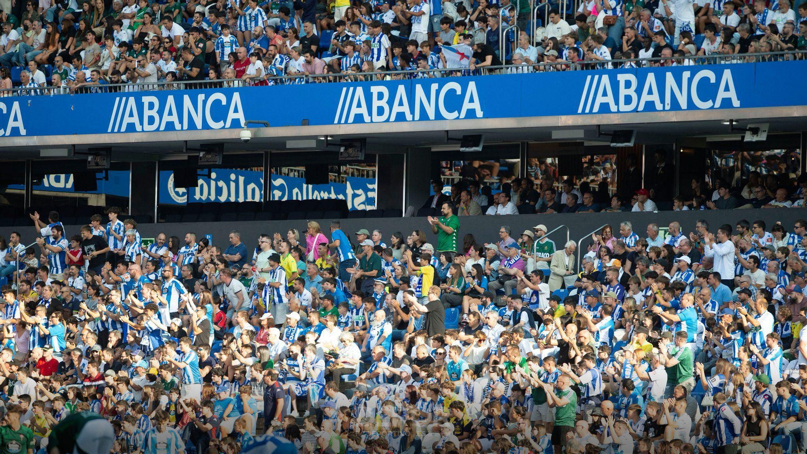 La grada de Riazor. La grada de Riazor.