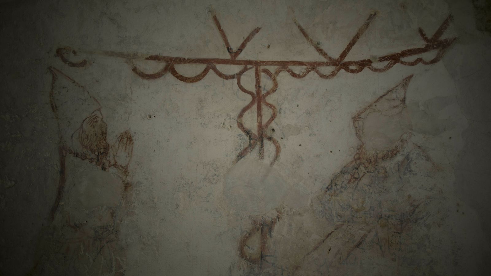 Pinturas rupestres en el ermita de la Virgen de la Cabeza de Ronda.