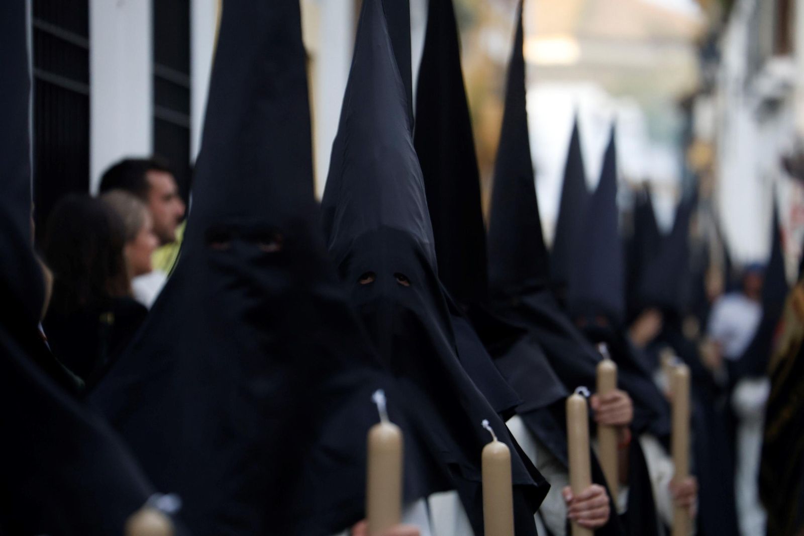 La procesión del Cristo de Gracia en este Jueves Santo de Córdoba, en imágenes
