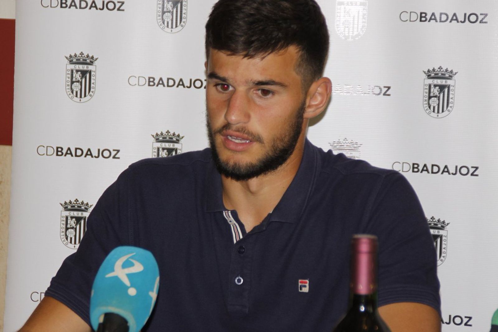 El meta Roberto Jara, ayer durante el acto de su presentación.