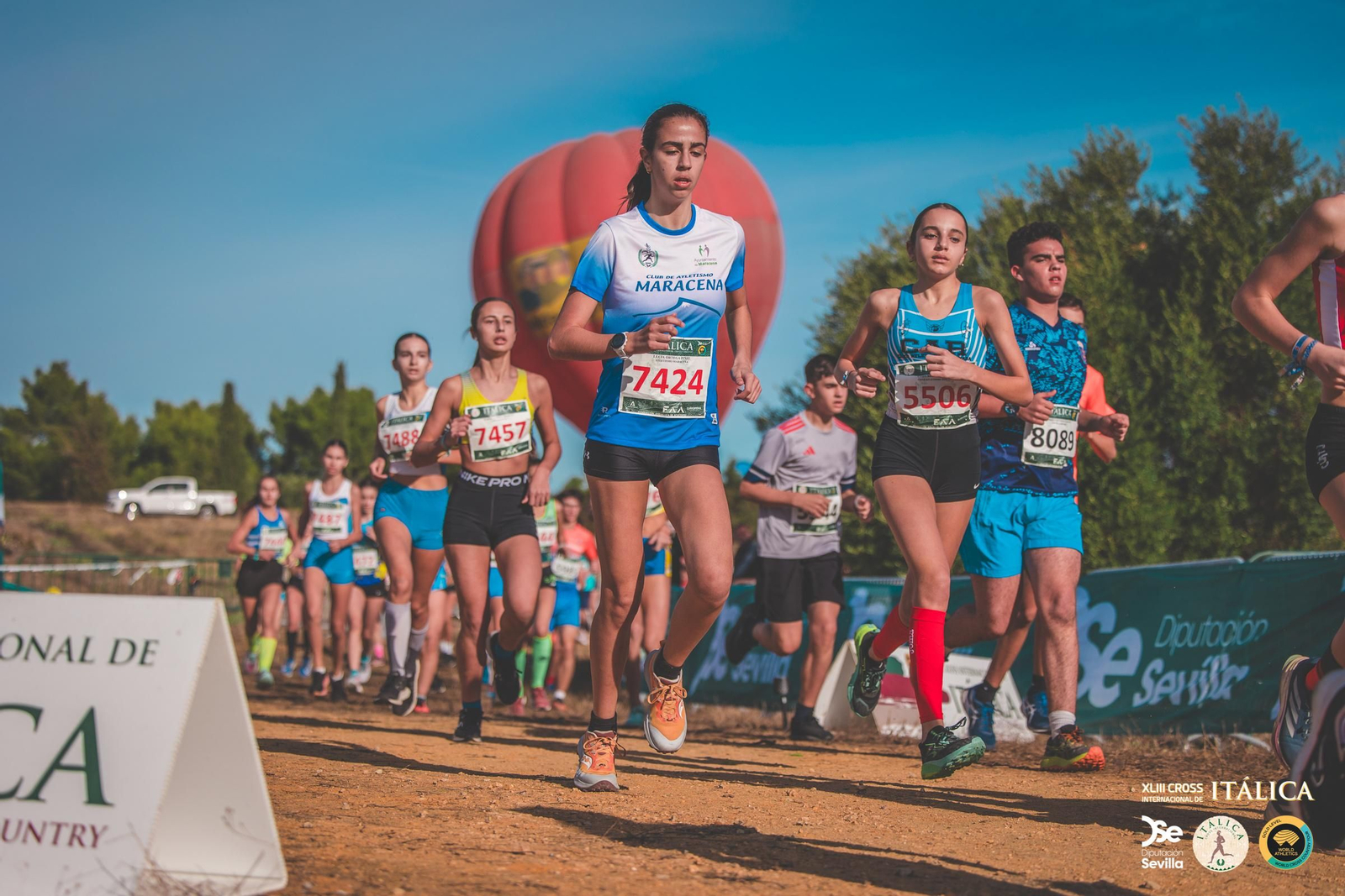 Búscate en las fotos del Cross de Itálica 2025 | 6