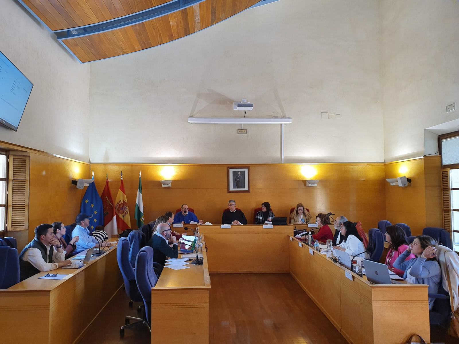 Pleno en el Ayuntamiento de Guadix