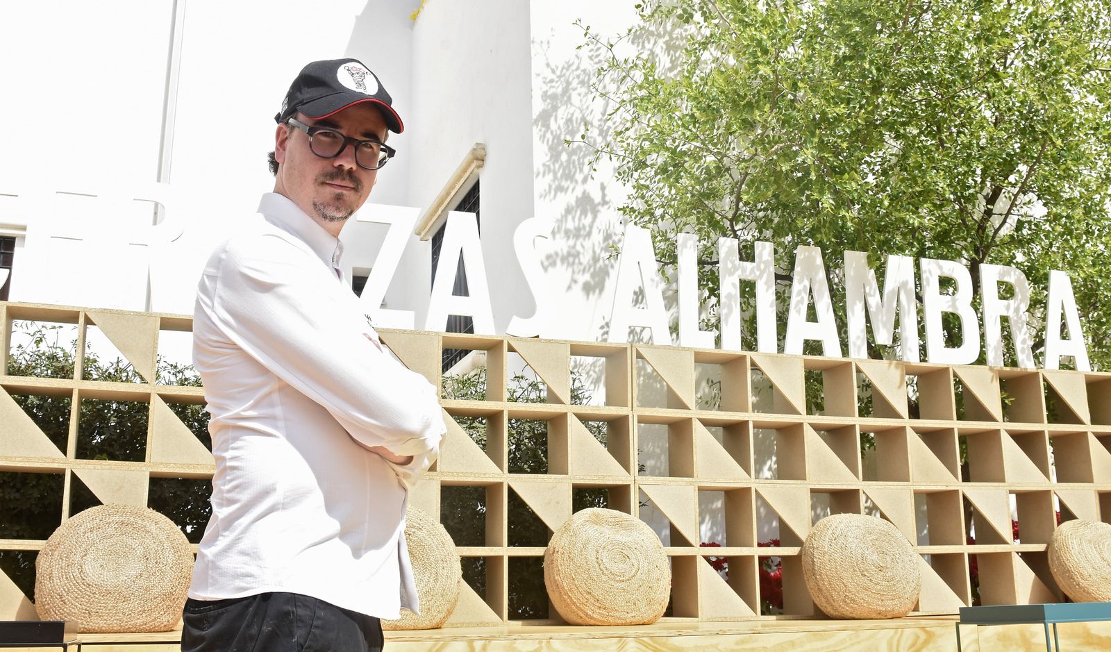 Paco Morales durante la degustación de su menú en el Jardín Alhambra Córdoba
