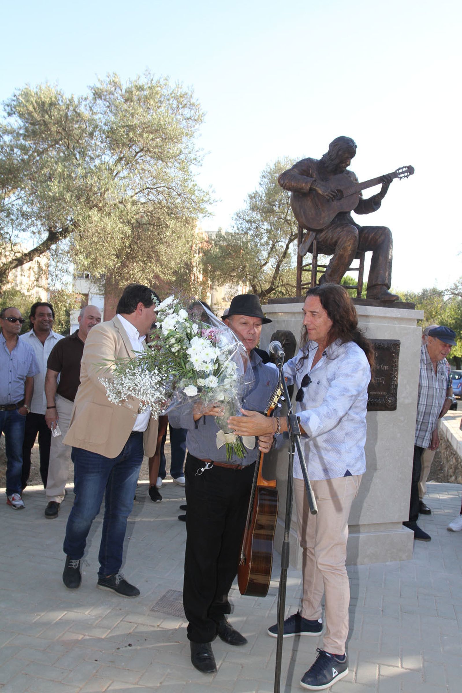 Inaguración del monumento al Niño Miguel.