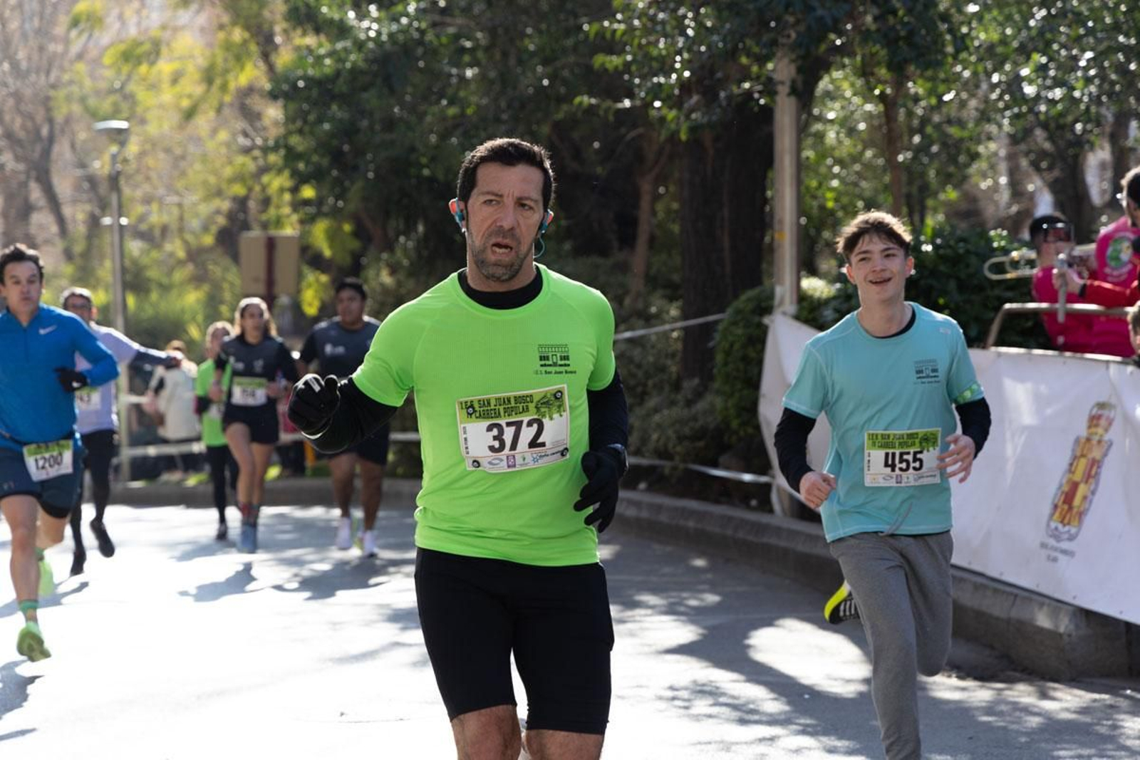 Deporte y solidaridad se unen en la IV Carrera Popular IES San Juan Bosco, en imágenes