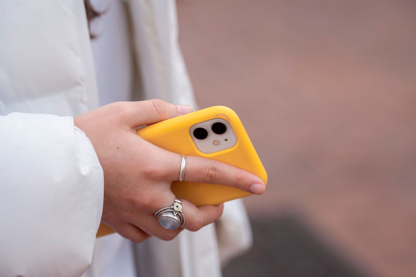 Robar un móvil a un particular puede acarrear hasta tres años de cárcel para reincidentes