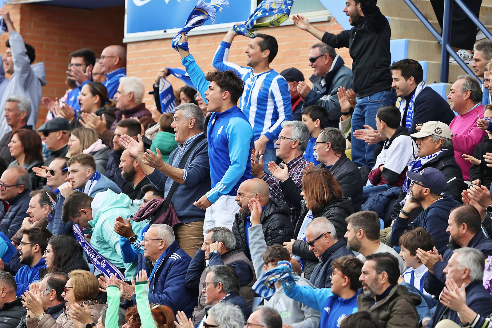 Ambiente en las gradas del Recreativo de Huelva vs AD Ceuta FC