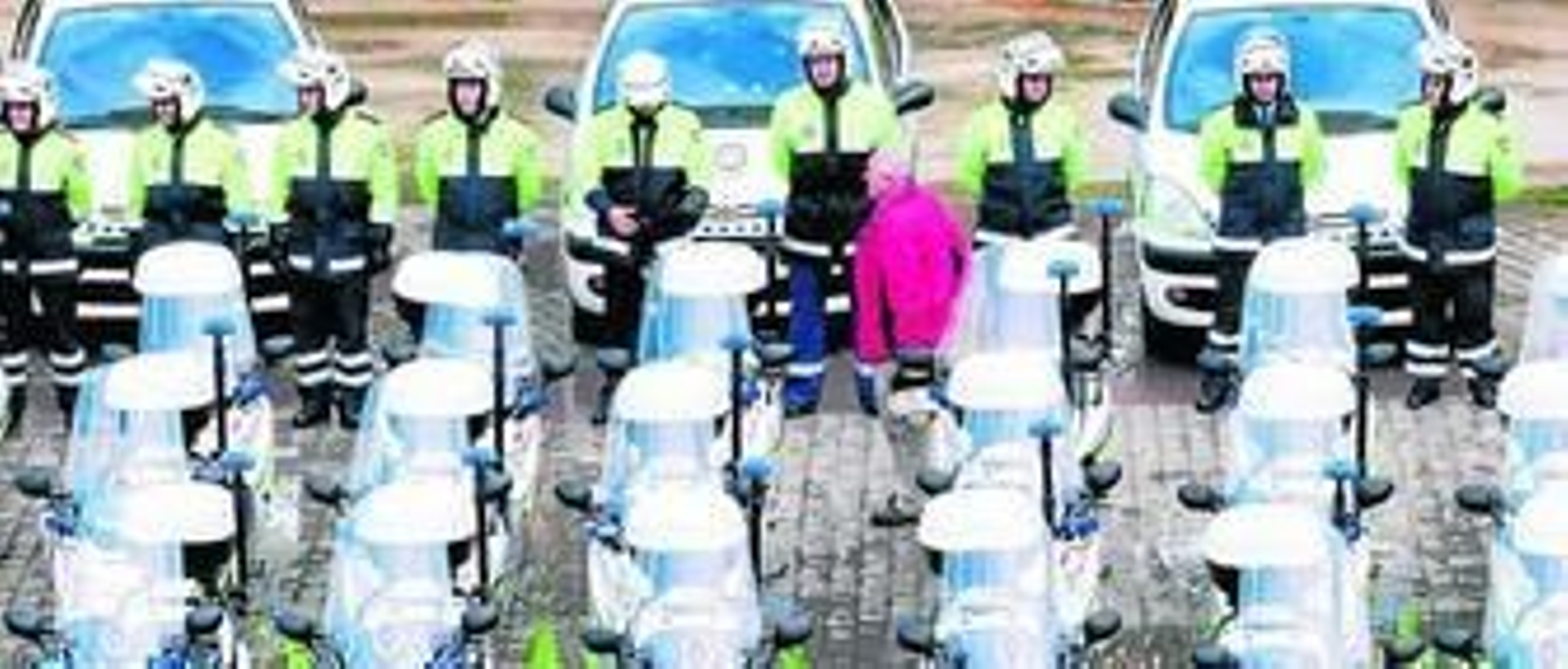 Presentación de la flota automovilística de la Policía Local de Granada, en 2009.