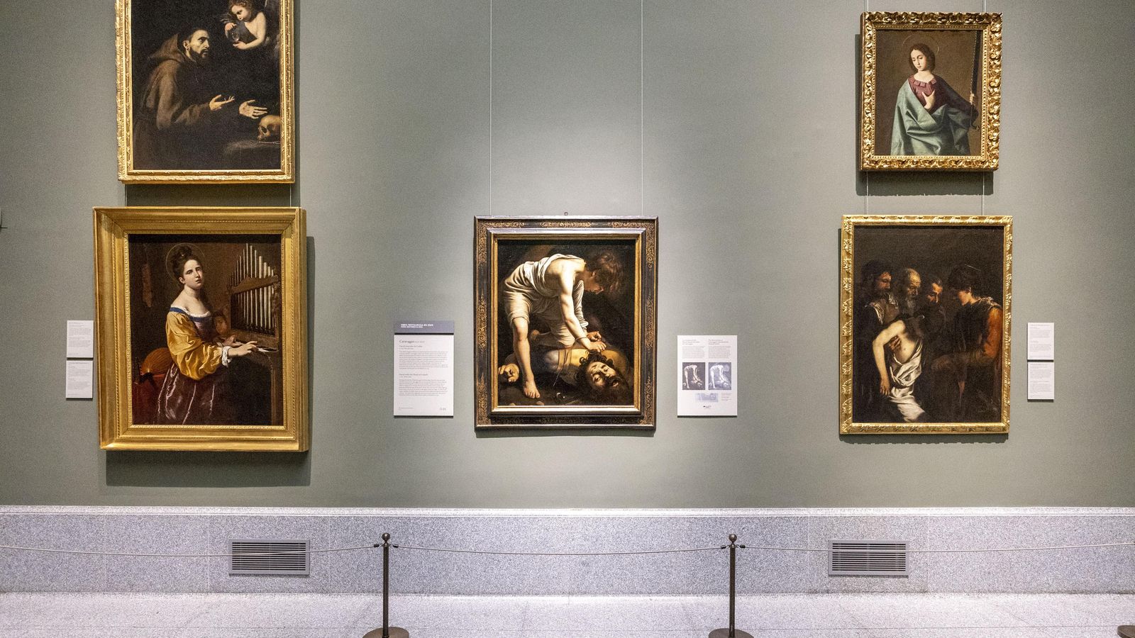 Imagen de David vencedor de Goliat de Caravaggio en la sala 7A del edificio Villanueva del Museo Nacional del Prado. Imagen de David vencedor de Goliat de Caravaggio en la sala 7A del edificio Villanueva del Museo Nacional del Prado.